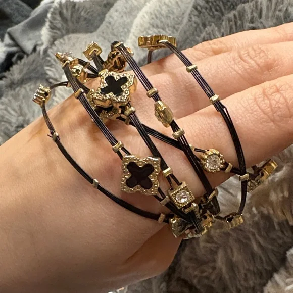 6 YELLOW GOLD STEEL TWO TONE STACKABLE CABLE BANGLE BLACK CLOVER BRACELETS - Picture 1 of 2